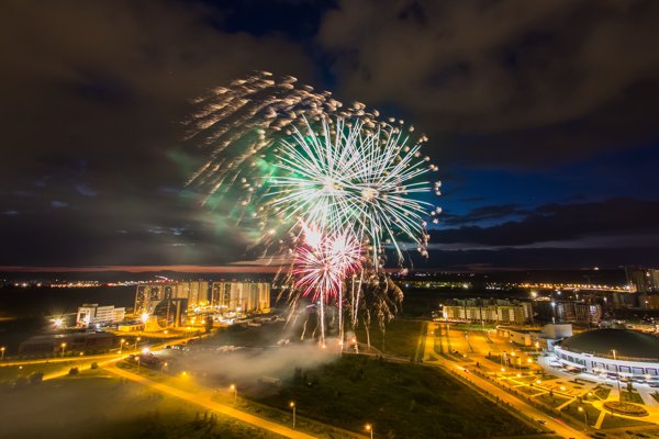 МУЗЫКАЛЬНЫЙ ФЕЙЕРВЕРК НА СТУДЕНЧЕСКОМ IQ БАЛЕ 2009 - Фото 1