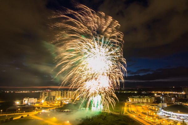 МУЗЫКАЛЬНЫЙ ФЕЙЕРВЕРК В СОВЕТСКОМ РАЙОНЕ НА ПРАЗДНОВАНИЕ 381-ГО ДНЯ РОЖДЕНИЯ ГОРОДА КРАСНОЯРСКА - Фото 1