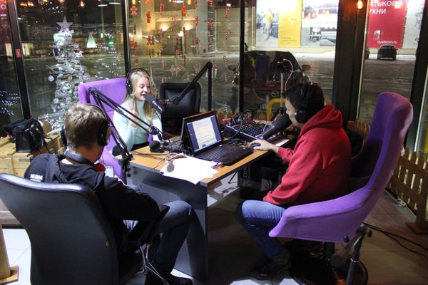 Открытая студия  Красноярск FM в магазине "Бабах"