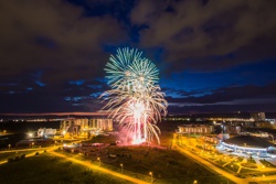 МУЗЫКАЛЬНЫЙ ФЕЙЕРВЕРК НА ОТКРЫТИИ ТРЦ "ПЛАНЕТА" - Фото 7