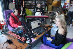 Открытая студия  Красноярск FM в магазине "Бабах" - Фото 7