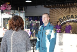 Специалисты МЧС проверяют магазины "Бабах" - Фото 10