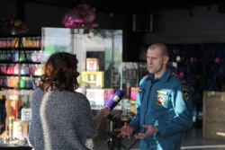 Специалисты МЧС проверяют магазины "Бабах" - Фото 7